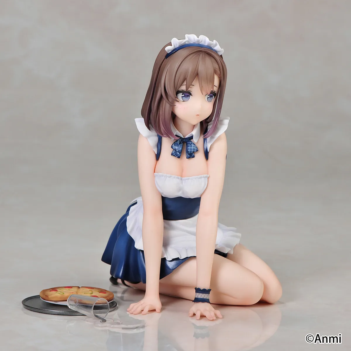 予約2022年12月】Anmi 灰色アヒルの子メイド姿 WINGS inc