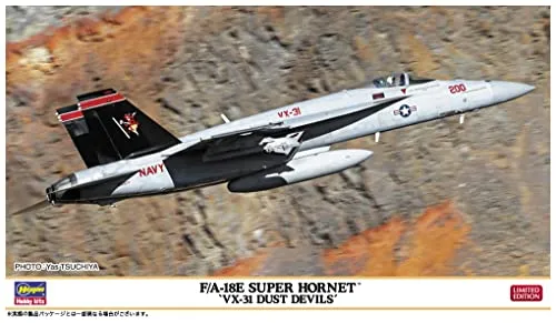 B）未使用品　プラモデル　1/32 F/A-18A+ レッドデビルズ 限定品 1/32 F/A-18A+ ホーネット【レッドデビルズ】完成品｜艦船模型の